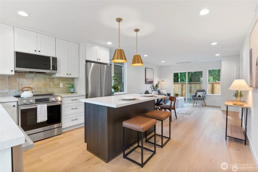 Property photo for 1709 Ne 117th Street, Seattle photo 13