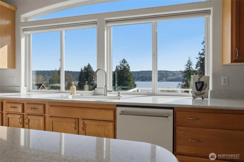 Property photo for 4987 Illahee Road Ne, Bremerton photo 14