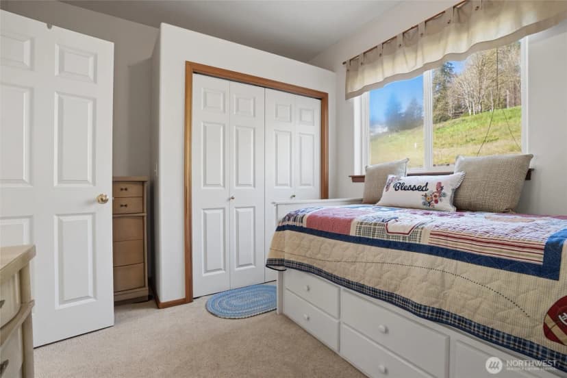 Property photo for 4987 Illahee Road Ne, Bremerton photo 21