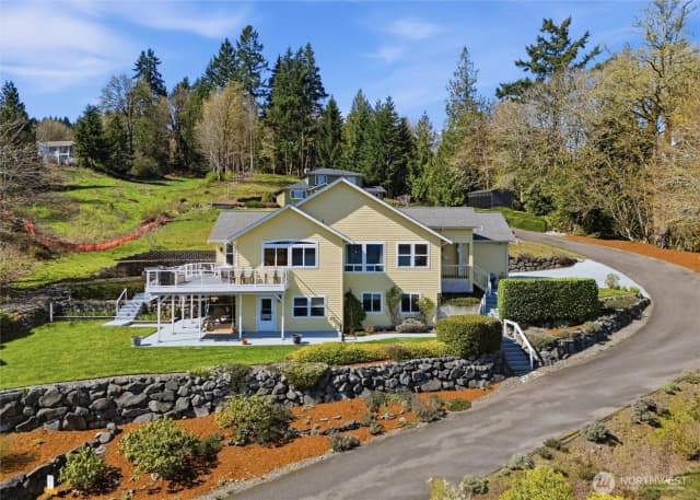 Property photo for 4987 Illahee Road Ne, Bremerton