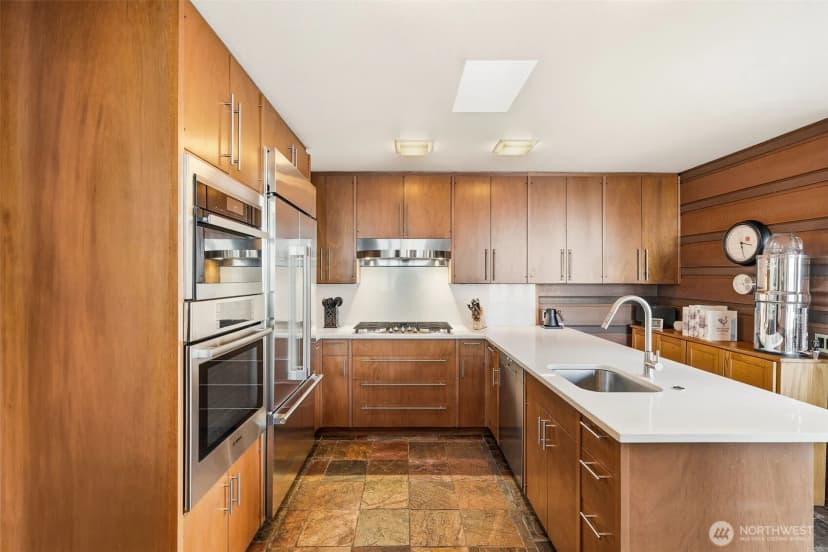 Property photo for 2103 Steilacoom Boulevard, Steilacoom photo 26