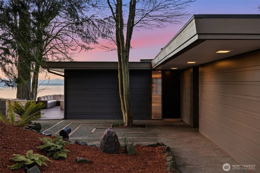 Property photo for 2103 Steilacoom Boulevard, Steilacoom photo 8
