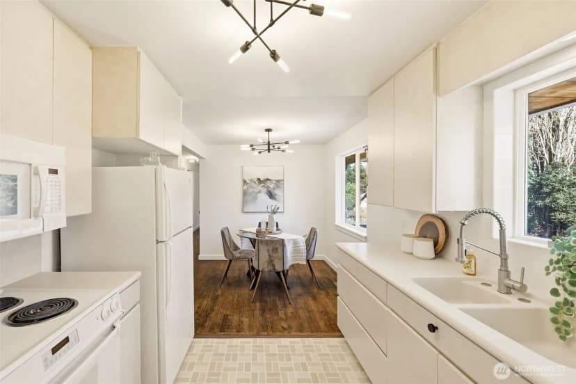 Property photo for 13120 12th Avenue S, Burien photo 4