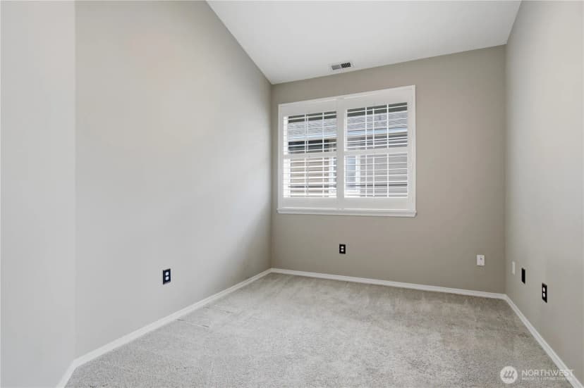 Property photo for 18676 Ne 56th Court, Redmond photo 15
