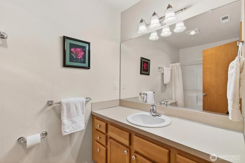 Property photo for 35 Glen Lane, Cathlamet photo 17