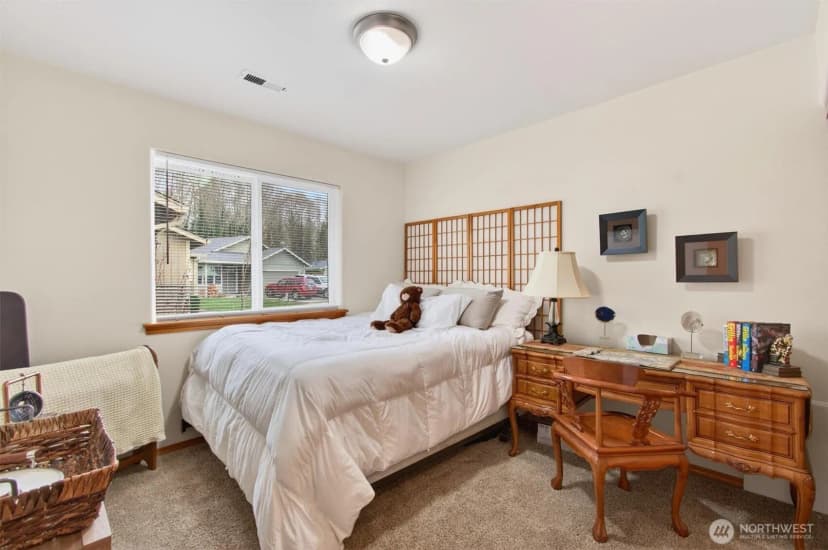 Property photo for 35 Glen Lane, Cathlamet photo 18