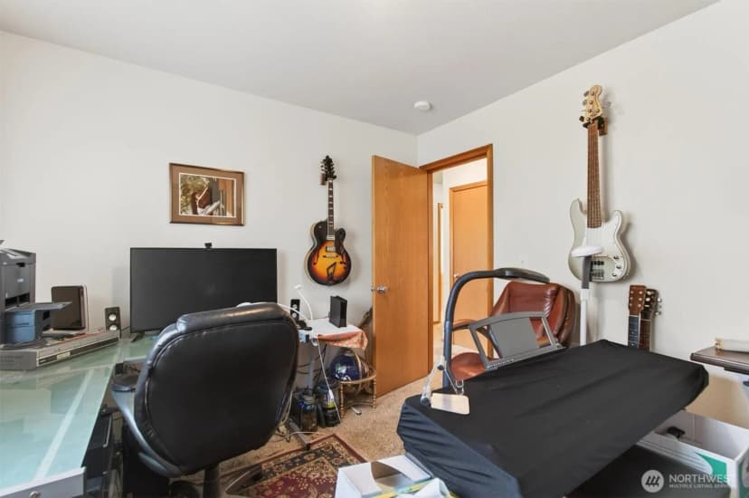 Property photo for 35 Glen Lane, Cathlamet photo 21