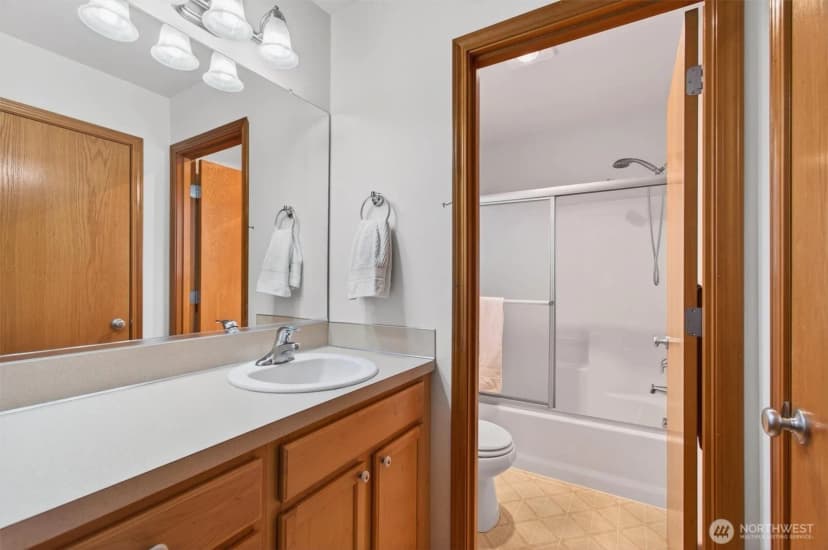Property photo for 35 Glen Lane, Cathlamet photo 24
