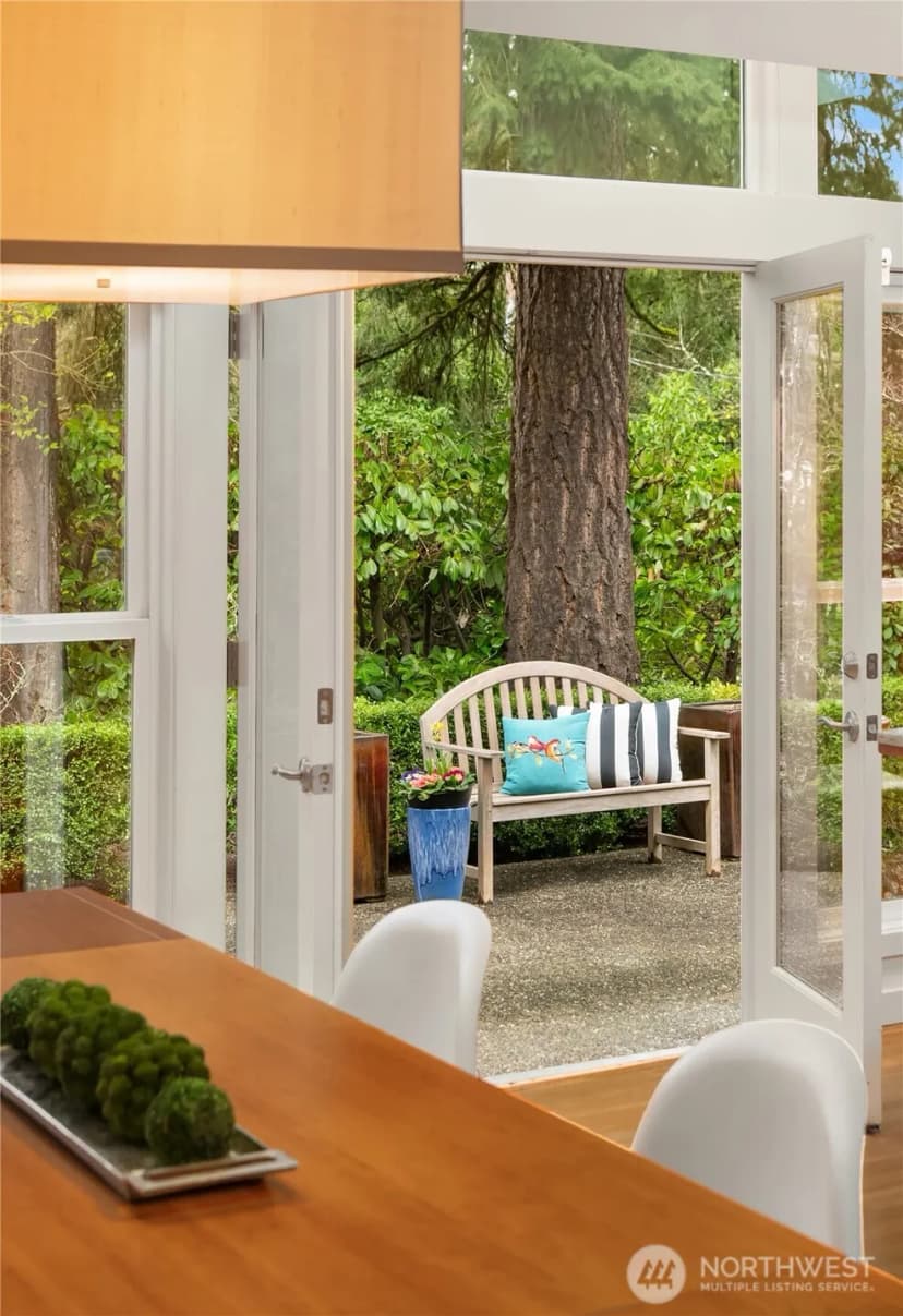 Property photo for 10617 Se 18th Street, Bellevue photo 17