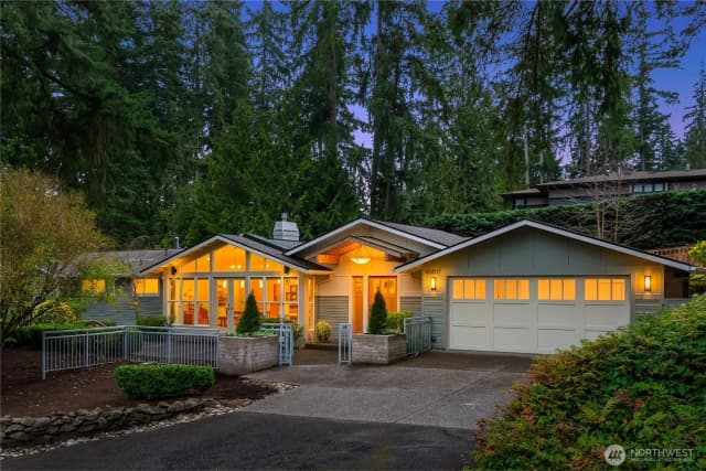 Property photo for 10617 Se 18th Street, Bellevue