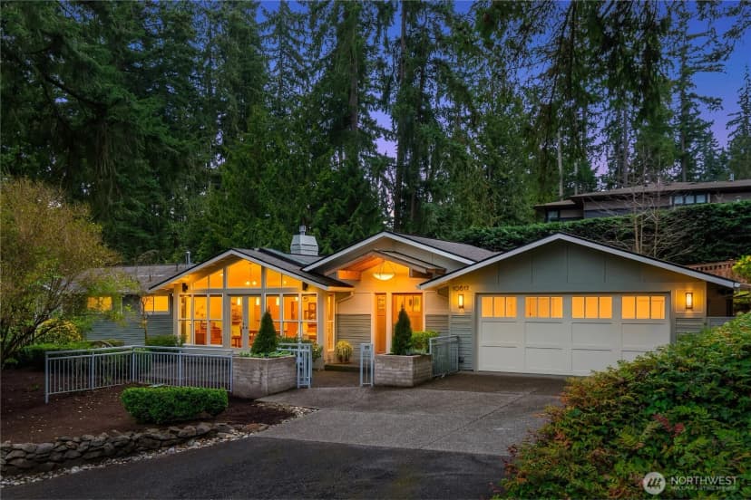 Property photo for 10617 Se 18th Street, Bellevue