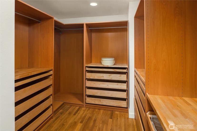 Property photo for 10617 Se 18th Street, Bellevue photo 20