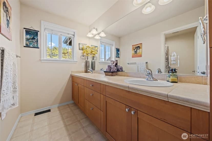 Property photo for 1702 109th Avenue Ct E, Edgewood photo 30