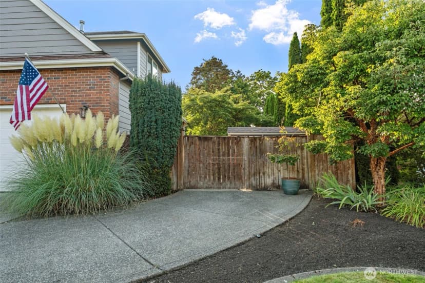 Property photo for 1702 109th Avenue Ct E, Edgewood photo 3