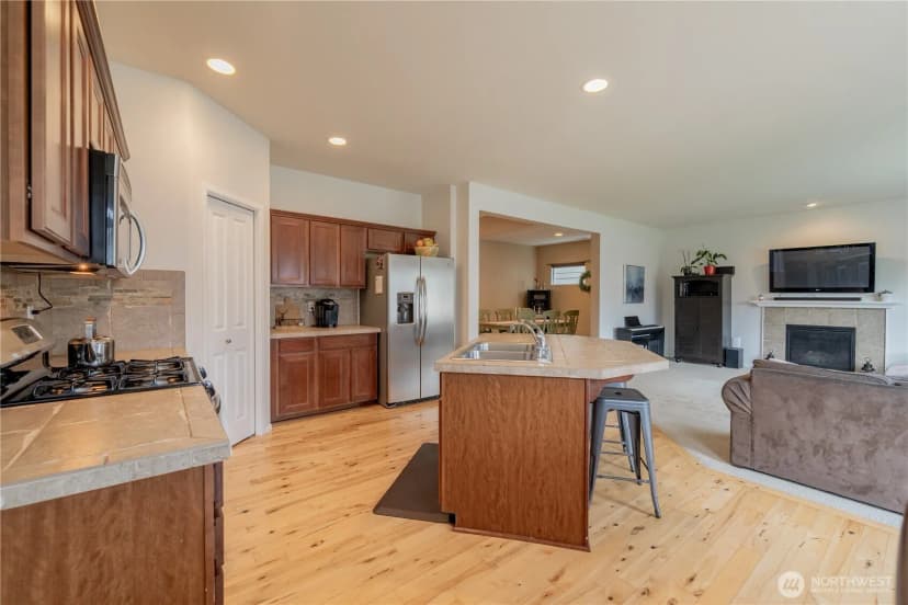 Property photo for 14025 5th Place W, Everett photo 17