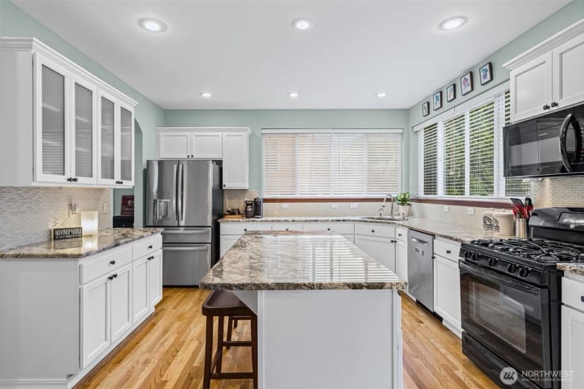 Property photo for 22116 99th Place S, Kent photo 9