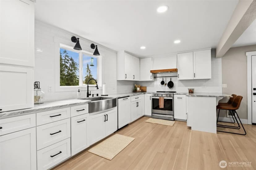 Property photo for 4412 332nd Street E, Eatonville photo 11