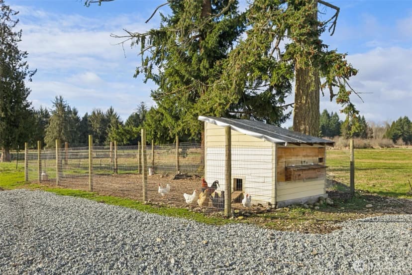 Property photo for 4412 332nd Street E, Eatonville photo 34