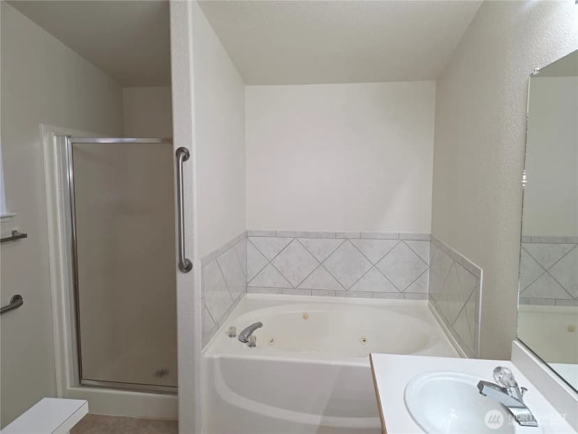 Property photo for 24006 222nd Avenue Se #16, Maple Valley photo 11