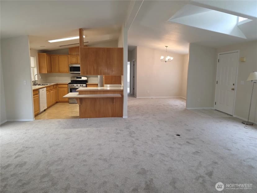 Property photo for 24006 222nd Avenue Se #16, Maple Valley photo 4