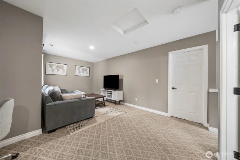 Property photo for 1222 Evans Court, Dupont photo 10