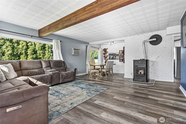 Property photo for 208 Harrison Street, Sumas photo 2