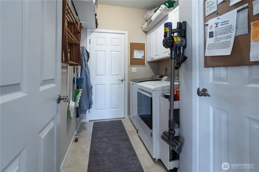 Property photo for 4957 Bend Drive Ne, Lacey photo 15
