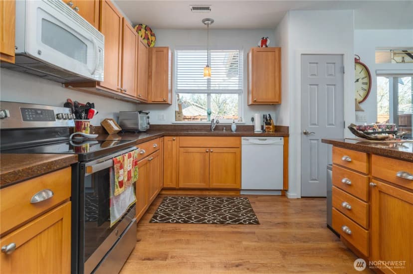 Property photo for 4957 Bend Drive Ne, Lacey photo 7