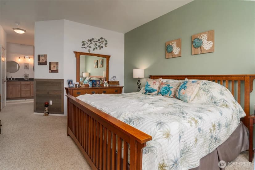 Property photo for 4957 Bend Drive Ne, Lacey photo 17
