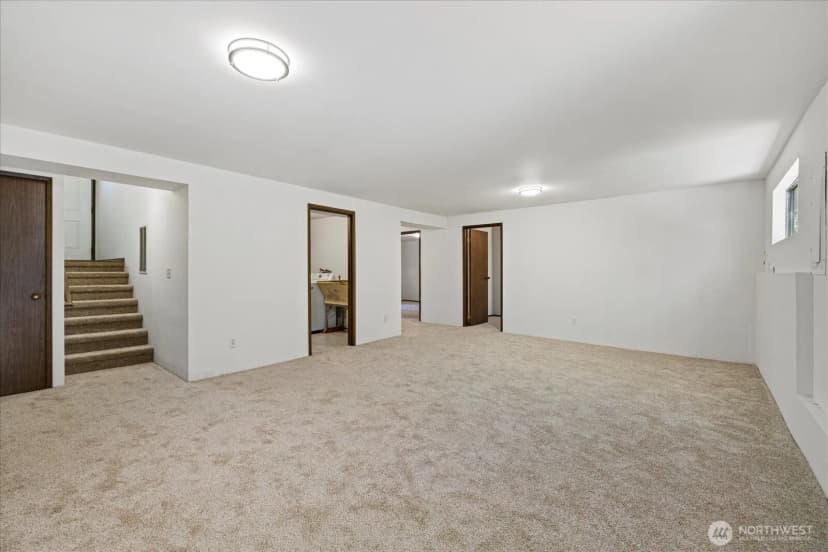 Property photo for 7223 Ne 160th Street, Kenmore photo 18