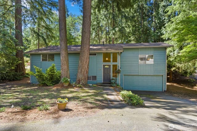 Property photo for 7223 Ne 160th Street, Kenmore