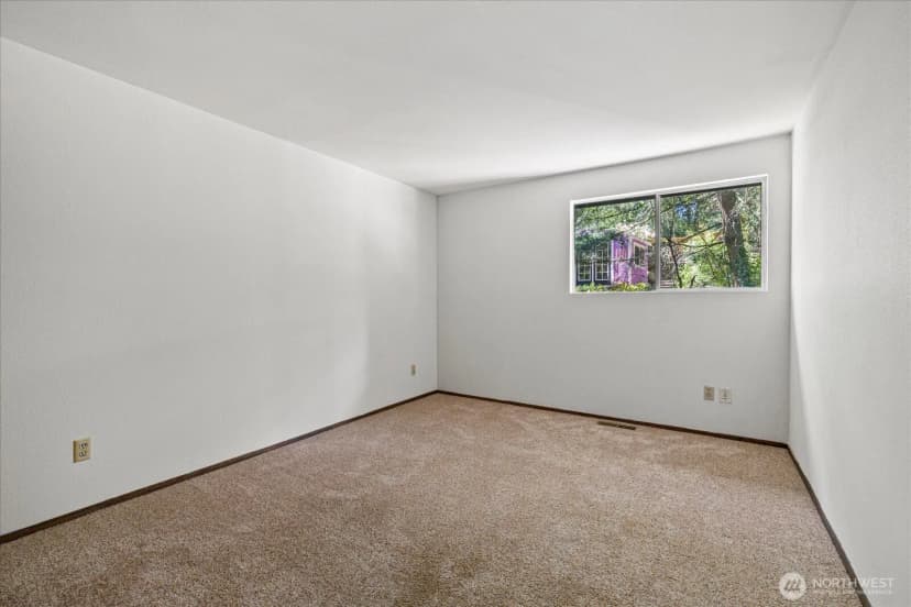 Property photo for 7223 Ne 160th Street, Kenmore photo 8