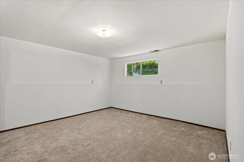 Property photo for 7223 Ne 160th Street, Kenmore photo 19