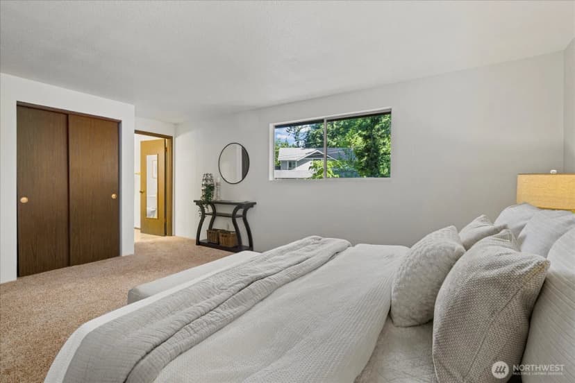 Property photo for 7223 Ne 160th Street, Kenmore photo 10