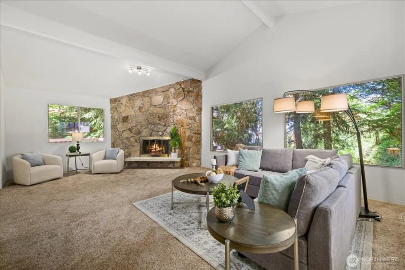 Property photo for 7223 Ne 160th Street, Kenmore photo 2