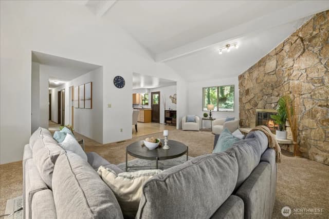 Property photo for 7223 Ne 160th Street, Kenmore photo 4