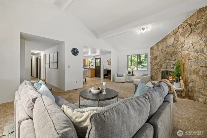 Property photo for 7223 Ne 160th Street, Kenmore photo 4