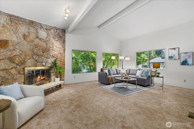 Property photo for 7223 Ne 160th Street, Kenmore photo 3