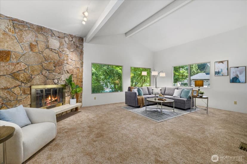 Property photo for 7223 Ne 160th Street, Kenmore photo 3