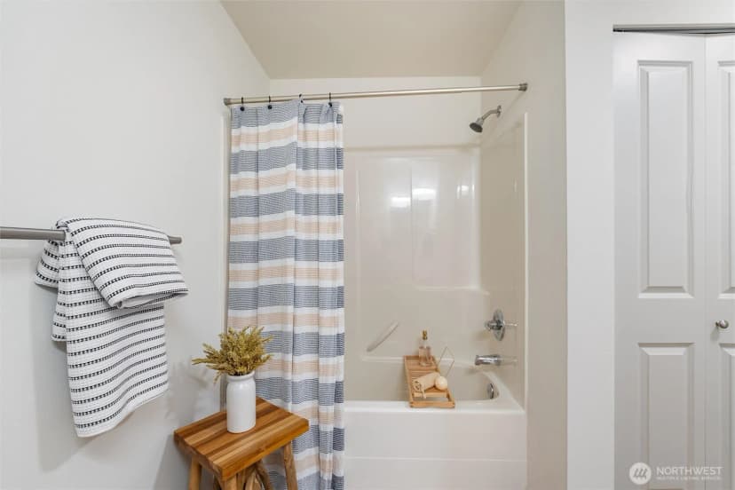 Property photo for 23924 Ne 115th Lane #301, Redmond photo 29