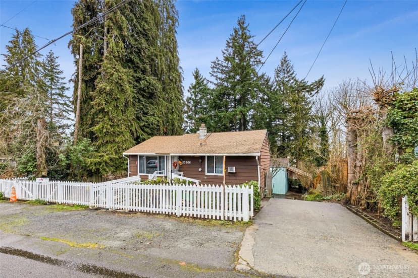 Property photo for 23906 60th Avenue W, Mountlake Terrace photo 2