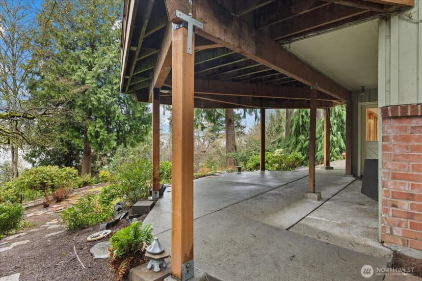 Property photo for 11904 Lakeside Avenue Ne, Seattle photo 34