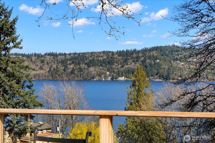 Property photo for 11904 Lakeside Avenue Ne, Seattle photo 40