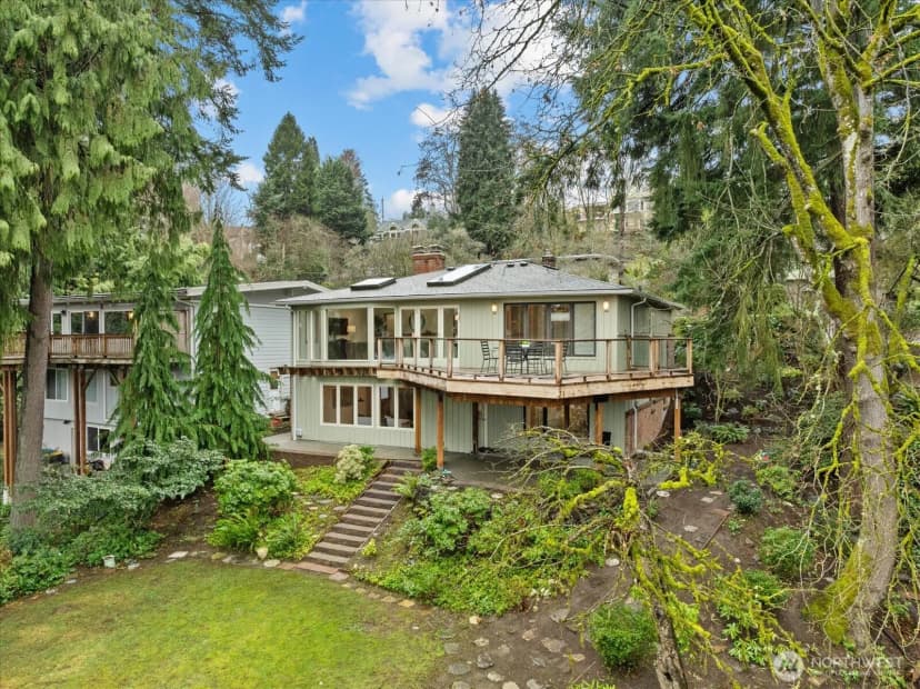 Property photo for 11904 Lakeside Avenue Ne, Seattle photo 37