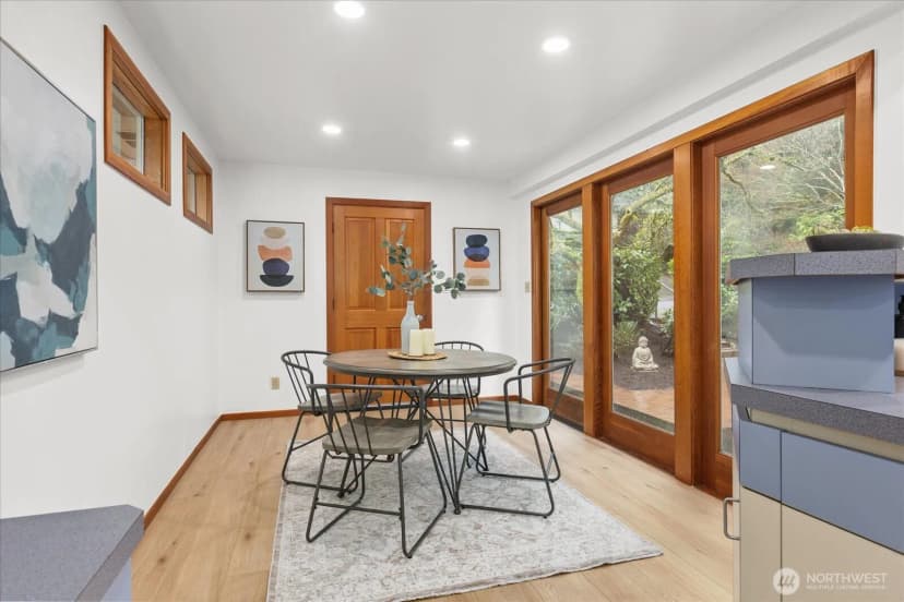 Property photo for 11904 Lakeside Avenue Ne, Seattle photo 17