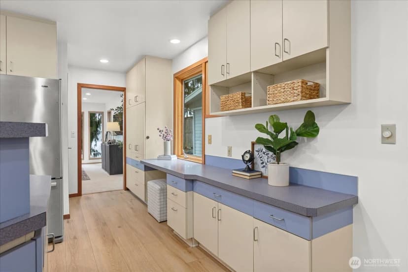 Property photo for 11904 Lakeside Avenue Ne, Seattle photo 16