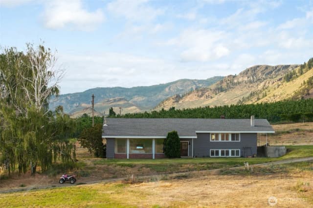 Property photo for 32026 Highway 97, Tonasket