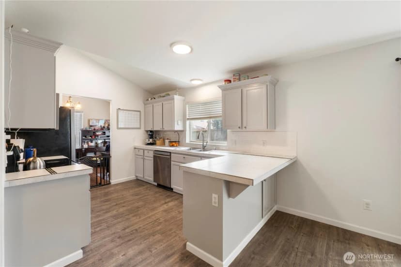 Property photo for 16541 Rainier View Drive Se, Yelm photo 13
