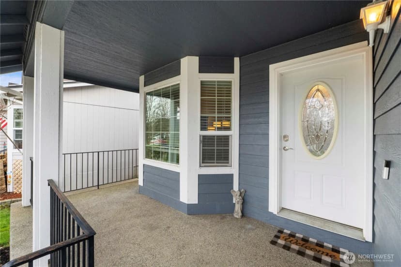 Property photo for 16541 Rainier View Drive Se, Yelm photo 3