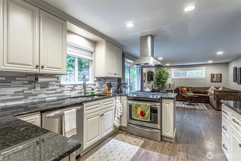 Property photo for 3614 West Tapps Drive E, Lake Tapps photo 9